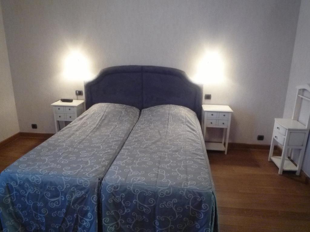 Le Chateau De Rendeux Szoba fotó